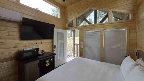 Valle Ski Chalet | 060B Grand Canyon South Rim Chalet with King Bed