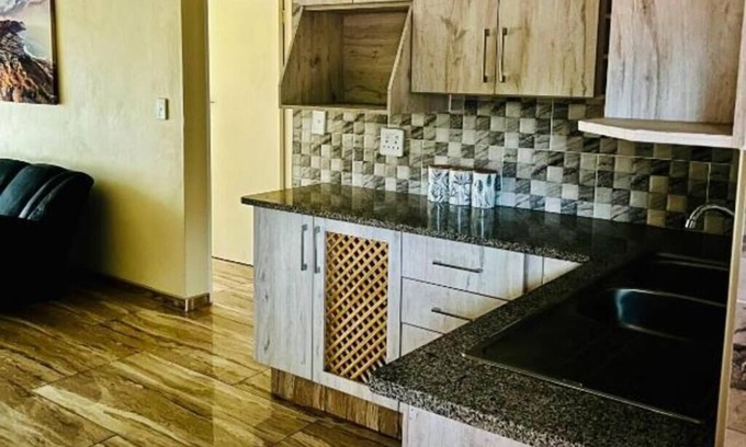 Newcastle Apartment | 08tree76nine7725