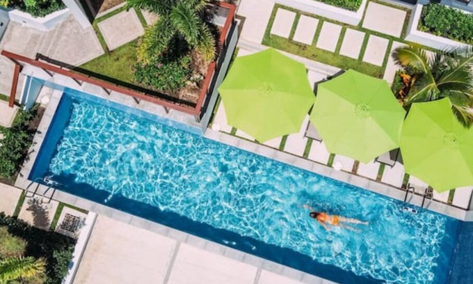 Frigate Bay Apartment | #1-2BR Shalimar Vacation Luxurious corner Apartment