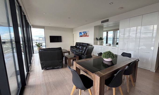 Wagga Wagga Apartment | 1/303 - 1 Flinders St