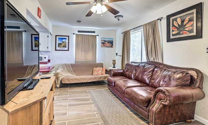 Tolleson House | 1-Acre Farmhouse - 2 Miles to Phoenix Raceway