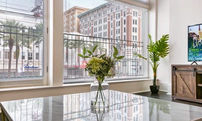 Central Business District Apartment | 1 and 2 BR Private Condos Steps Away From French Quarter