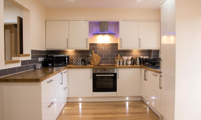 Oban House | 1 Balnakeil, Kirk Road