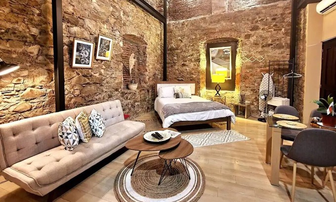 Santa Ana Apartment | 1 bdr 🛏️+ 1 Bthr Loft 🛁Near city center & Casco Viejo 🏛️📸