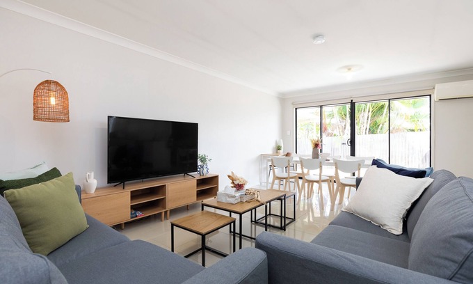 Acacia Ridge Apartment | 1 Bdr Apt! Kitchen! Undercover Parking! 6BS1