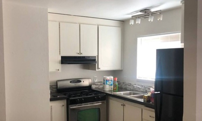 Vallejo Apartment | 1 Bed 1 Bath in side by side Duplex