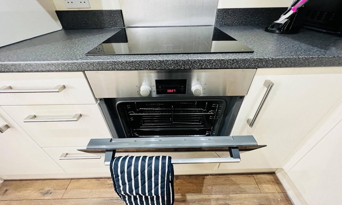 Ealing Common Apartment | 1-bed Apartment in Ealing, 3 Mins From Station