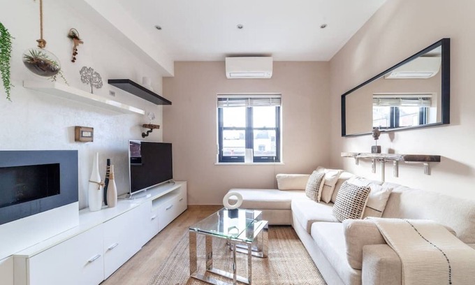 Hammersmith Apartment | 1 Bed Apartment in Ravenscourt Park