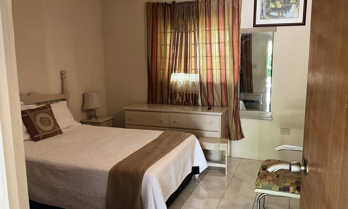 Spanish Town House | 1 bed Flat at Palm Villa