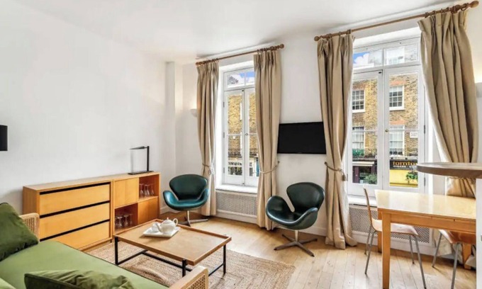 Belgravia Apartment | 1 Bed flat in Elizabeth St Victoria very Central and fashinable street