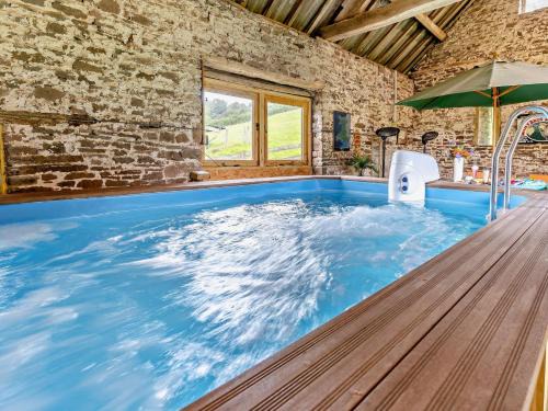 Abergavenny House | 1 Bed in Abergavenny BN113