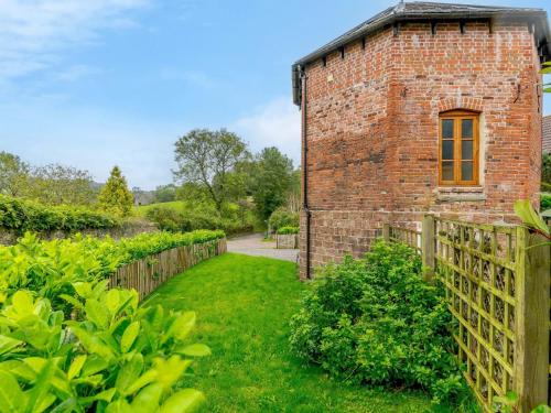 Clearwell House | 1 Bed in Clearwell 78375