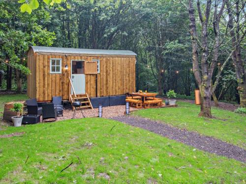 Newport House | 1 Bed in Newport 94188