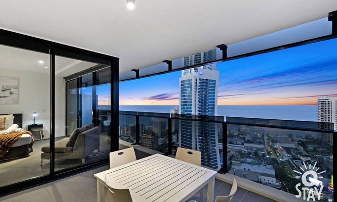 Surfers Paradise Apartment | 1 Bed + Study Ocean View Unit in Surfers Paradise!