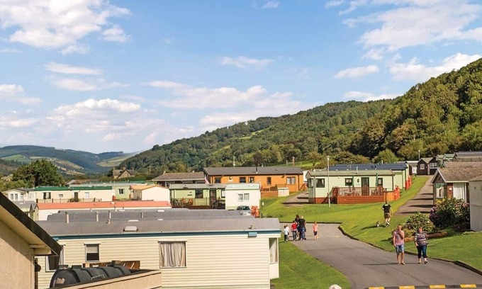 Aberystwyth House | 1 bedroom accommodation in Clarach Bay, Nr Aberystwyth