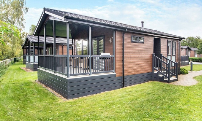 Pentney Ski Chalet | 1 bedroom accommodation in Pentney, King&rsquo;s Lynn