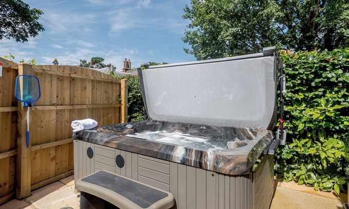 West Ashby Cottage | 1 bedroom accommodation in Fulletby, near Horncastle
