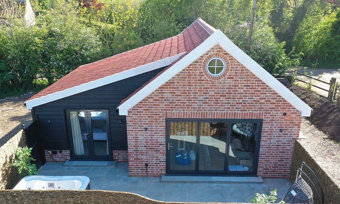 Woodbridge House | 1 bedroom accommodation in Bredfield, Woodbridge