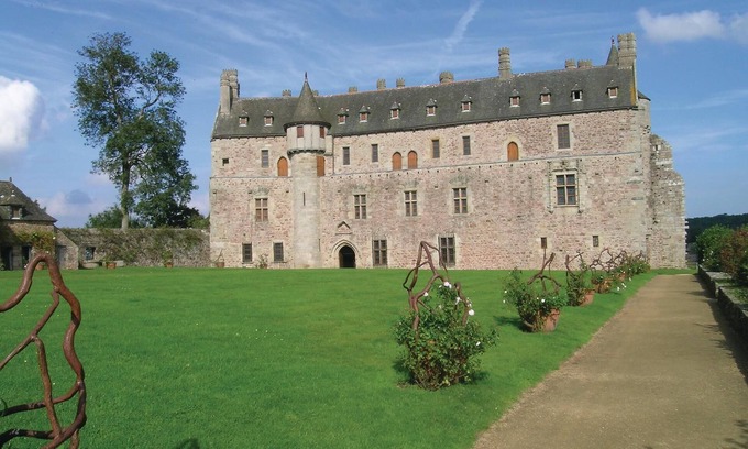 Quemperven House | 1 bedroom accommodation in Quemperven