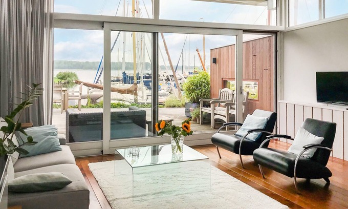 Bunschoten House | 1 bedroom accommodation in Bunschoten