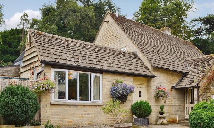 Quenington Cottage | 1 bedroom accommodation in Hatherop