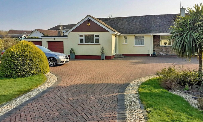 Galmpton Cabin | 1 bedroom accommodation in Churston Ferrers, near Brixham
