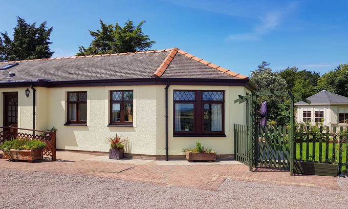 Annan Cottage | 1 bedroom accommodation in Annan, near Dumfries