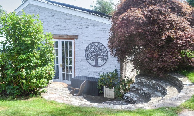 Bwlch Cottage | 1 bedroom accommodation in Brecon