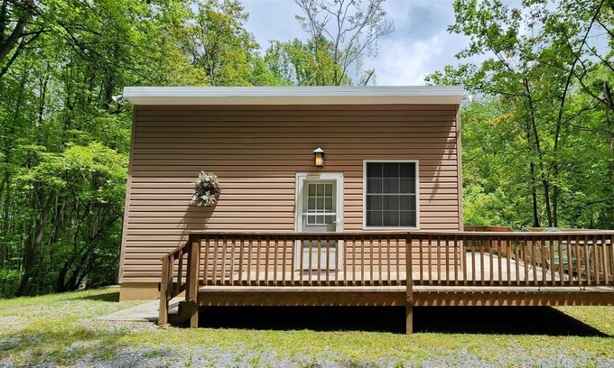Stanley Cabin | 1 bedroom accommodation in Stanley