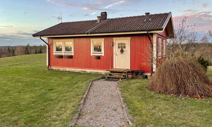 Asenhoga House | 1 bedroom amazing home in åsenhöga