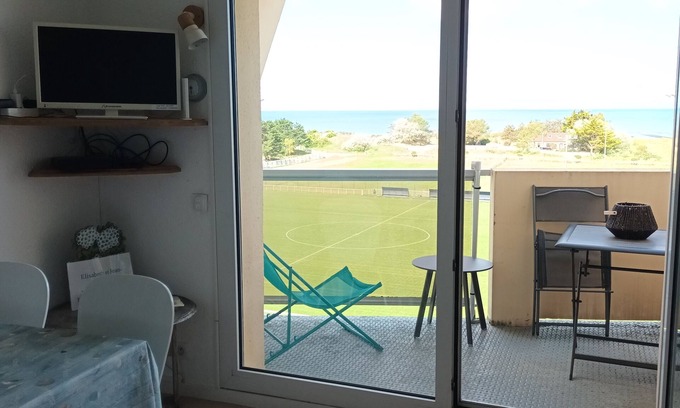 Donville-les-Bains Apartment | 1 Bedroom Apartment in DONVILLE les bains