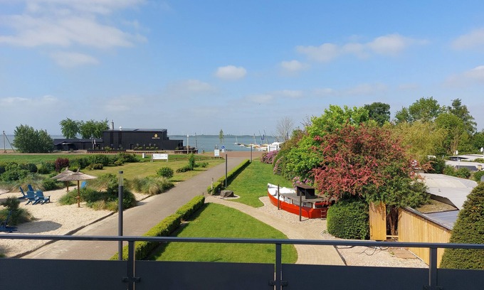 Lembruch Apartment | 1 Bedroom Apartment in Lembruch