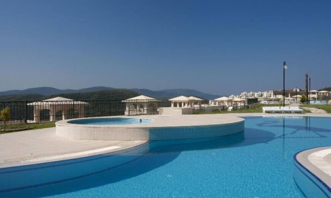 Bogazici Apartment | 1 Bedroom Apartment Lake View 3 by Likya Global