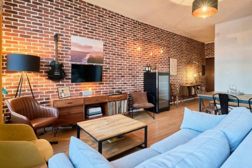 Wazemmes Apartment | 1 bedroom apartment near metro, shops & schools