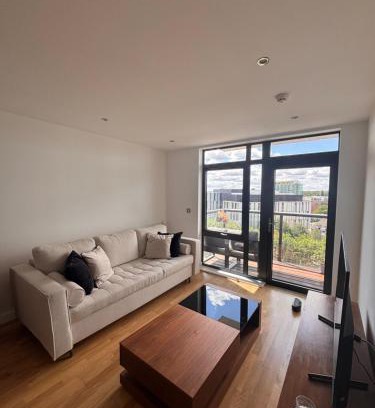 Southbury Apartment | 1-Bedroom Apartment with Private Balcony near Overground