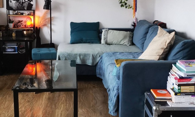 Carnot Apartment | 1 bedroom apt. of an Artist photographer close to Cannes Croisette