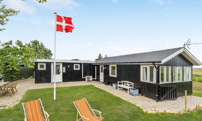 Logstor House | 1 bedroom beautiful home in Løgstør