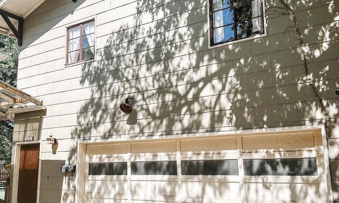Norman Apartment | 1-bedroom Campus Garage apartment in Miller Historic District
