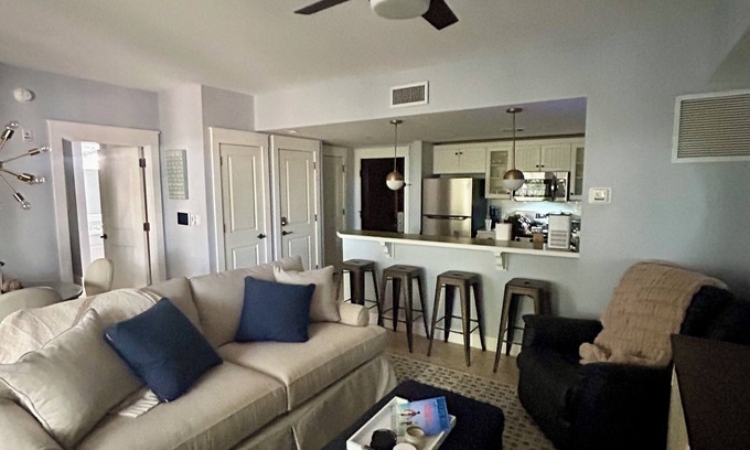 Sandestin Condo | 1-bedroom condo sleeps 4 in the Pilot House Sandestin, Tram Access