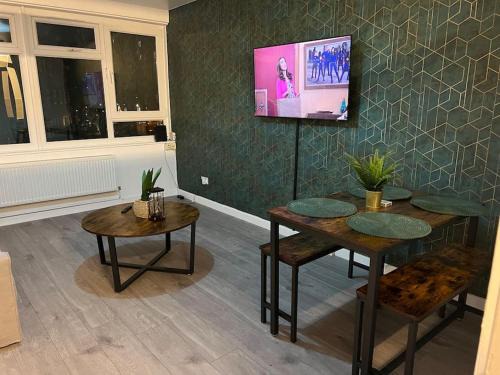 Hoxton Apartment | 1 bedroom flat 10 mins walk from Old Street station
