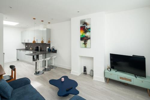 West Kensington Apartment | 1 Bedroom flat in Barons Court
