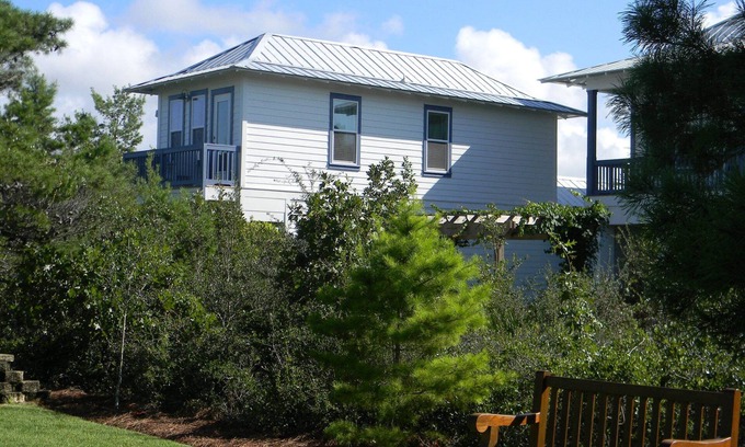 Seacrest Beach Cottage | 1-bedroom modern cottage just a short walk to Alys/Rosemary with private beach