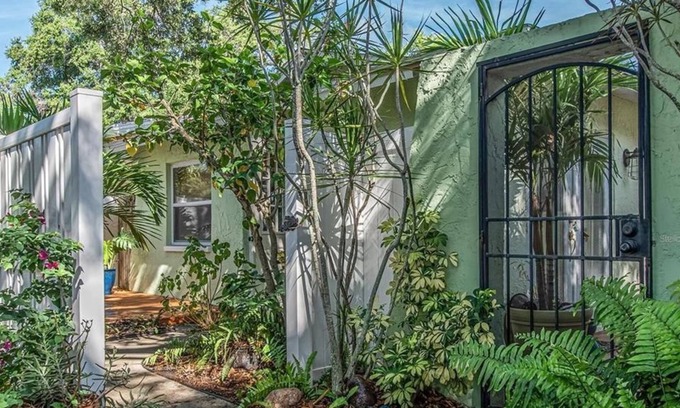 Dunedin Apartment | 1 Bedroom Multi family 224430 by Houzlet
