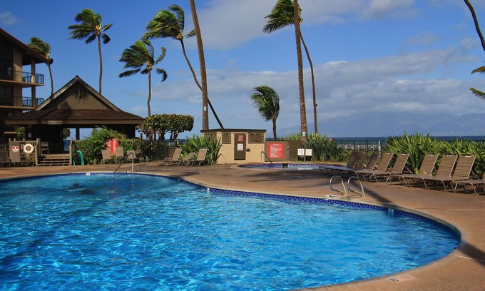 Honokowai Condo | 1 Bedroom Oceanfront in Kaanapali - Papakea A201