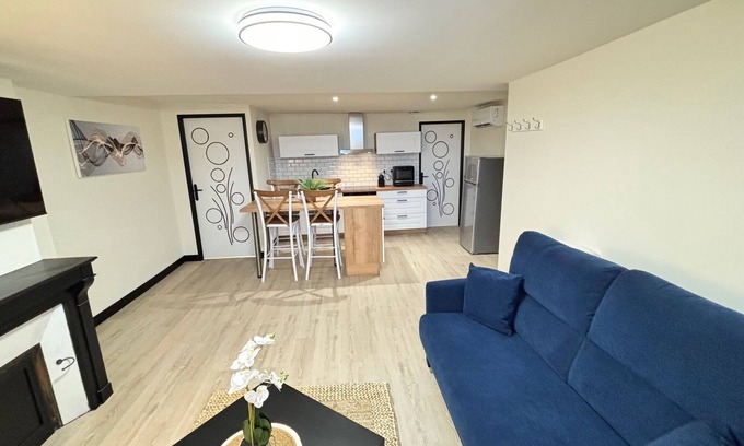 Limoges Apartment | 1 Bedroom Private vacation home in Limoges