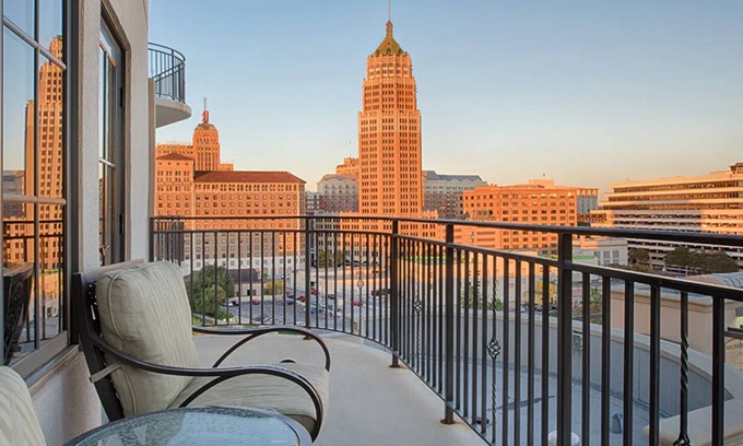 Arsenal Condo | 1 Bedroom, Sleeps 4, Full Kitchen, Laundry, at Wyndham La Cascada Resort!