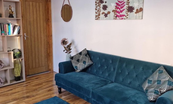 Eltham West Apartment | 1 Bedroom Studio