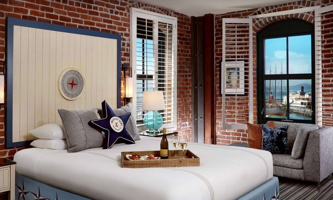 Fisherman's Wharf Hotel | 1-Bedroom Suite at a 4.5⭐️ Hotel