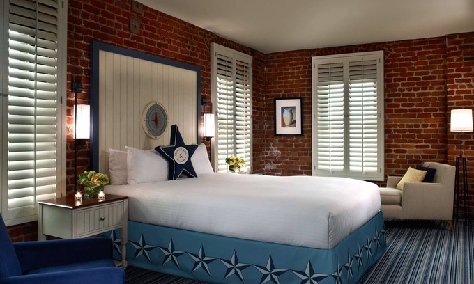 Fisherman's Wharf Hotel | 1-Bedroom Suite at a 4.5⭐️ Hotel