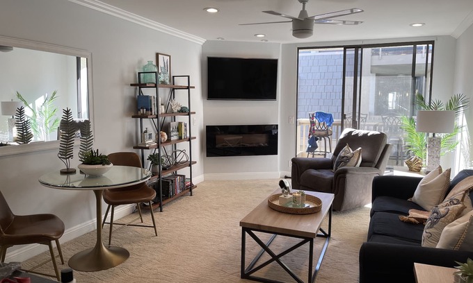 Townsite Condo | 1 Bedroom With 2 Queen Beds Beautiful New Remodel With Harbor View From Balcony